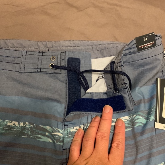 ROUND TREE & YORKE MENS BOARD SHORTS SIZE 34 NWT SWIMWEAR - Picture 6 of 9